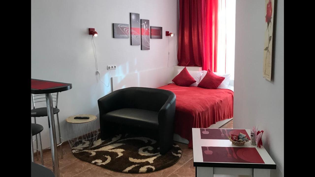 Light Apartments Chernihiv Exterior photo
